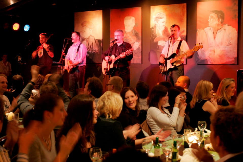 Dublin: Irish Night Show at the Merry Ploughboy Pub - Experience Highlights