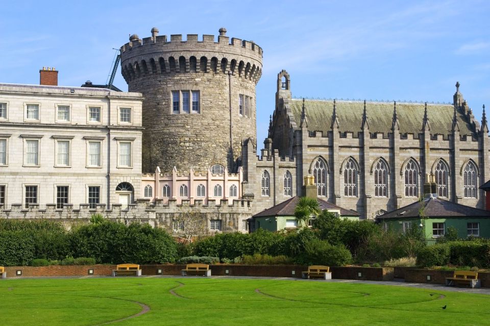 Dublin: Trinity College, Castle, Guinness and Whiskey Tour - Itinerary Highlights