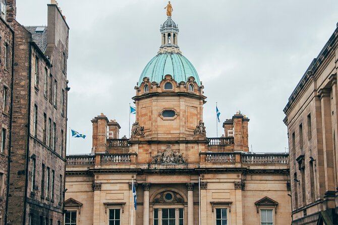 Edinburgh: Discover Edinburgh Walking Tour - Meeting and Ending