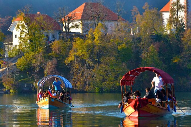 Enjoy the Boat Ride on Lake Bled and Castle - Stunning Bled Castle