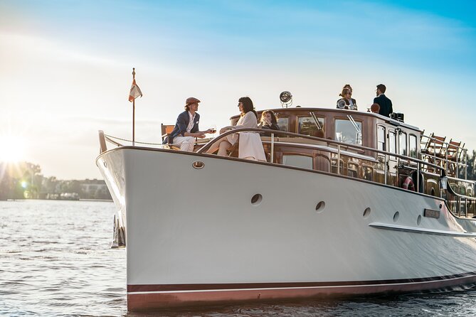 Evening Aperitif Tour Aboard the Motor Yacht Fitzgerald - Meeting Point and Pickup