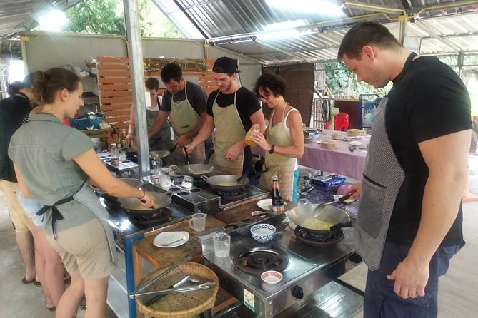Evening Couse Thai Cooking Class in Ao Nang, Krabi - Experience and Atmosphere