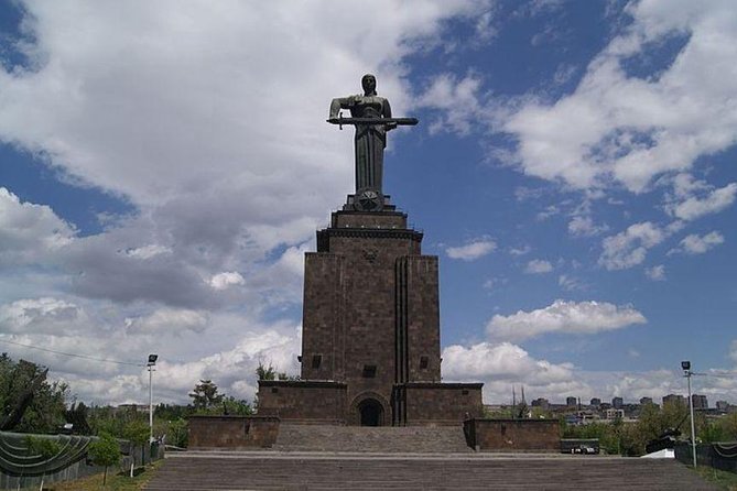 Evening Walking Tour in Yerevan - Itinerary Highlights