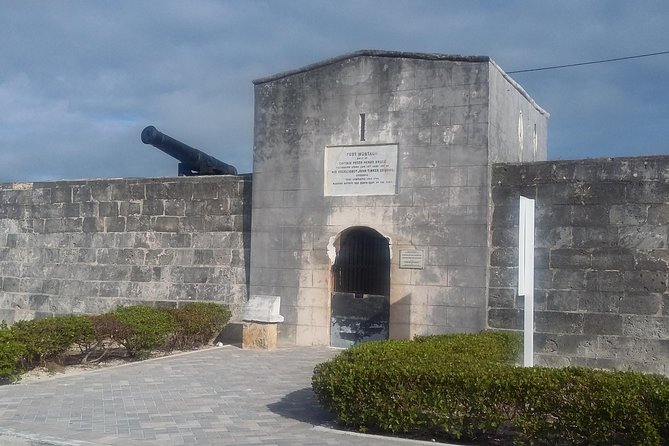 Explore and Taste Nassau - Tour Details