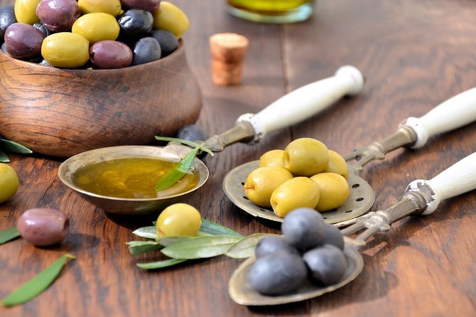 Extra Virgin Olive Oil Tasting in Ascoli Piceno - Visiting the Olive Oil Mill