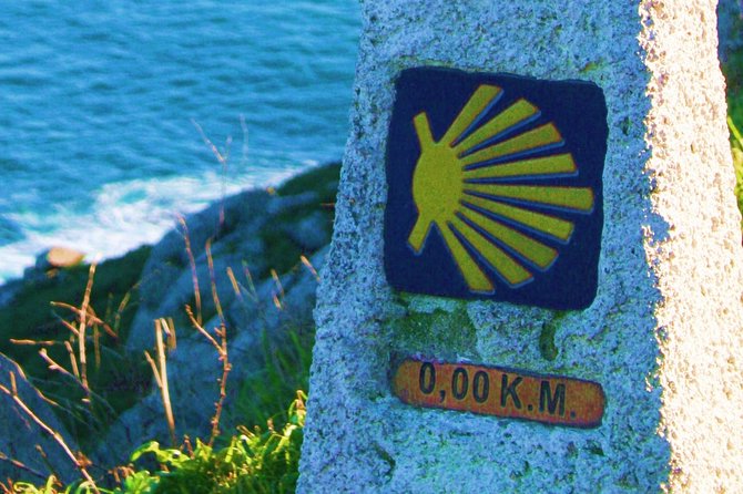 Finisterre & Costa Da Morte Private Day Tour From Santiago De Compostela - Meeting and Pickup Details
