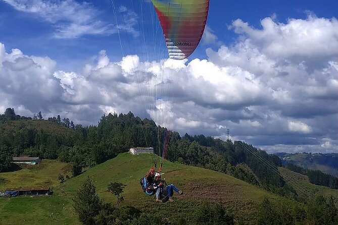 Flying Paragliding Over Medellín - Meeting and Pickup Details