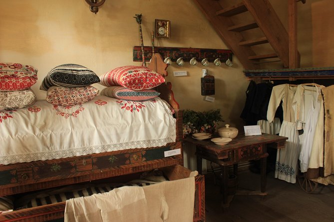 Fortified Church of Viscri and Sighisoara in Spanish (Native Spanish Guide). - Tour Duration and Pickup Service