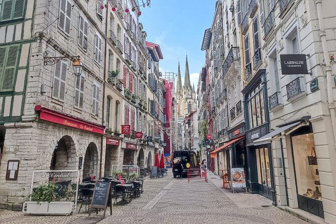 French Coast: Bayonne, Biarritz, San Juan De Luz - Private Tour - Bayonne: Colorful Buildings and Cathedral