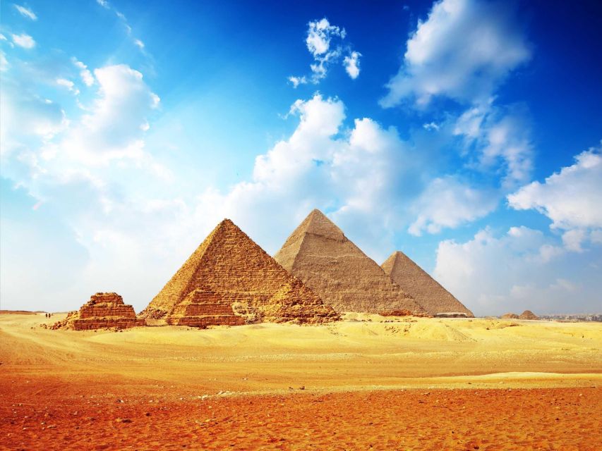 From Cairo: Day Trip To Giza Pyramids and Egyptian Museum - Itinerary Highlights