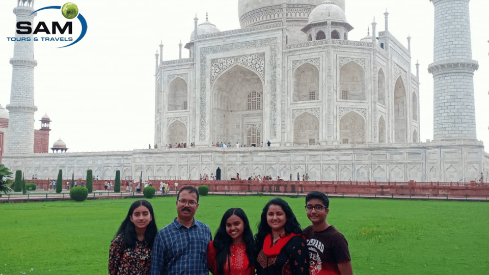 From Cochin: Cruise to Taj Agra Heritage Tour (Oct to May) - Day 1: Arrival and Sunset at Taj Mahal