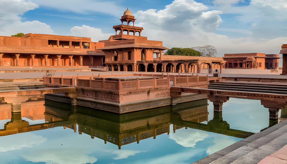 From Delhi: 2-Day Agra and Mathura Tour With Accommodation - Itinerary Highlights