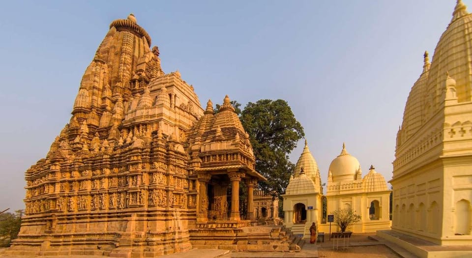 From Delhi: Orchha And Khajuraho 2 Days Tour - Itinerary: Day 01