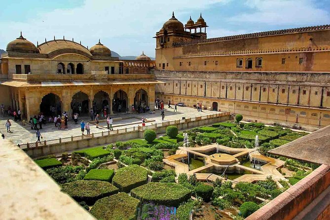 From Jaipur: Jaipur Day Trip With Amber Fort and City Highlights - Detailed Itinerary