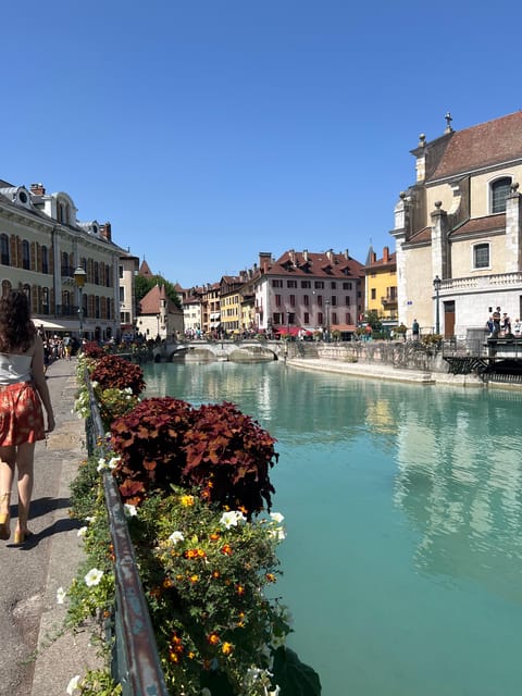 From Lyon: Medieval Town of Pérouges & Annecy Day Tour - Itinerary Highlights