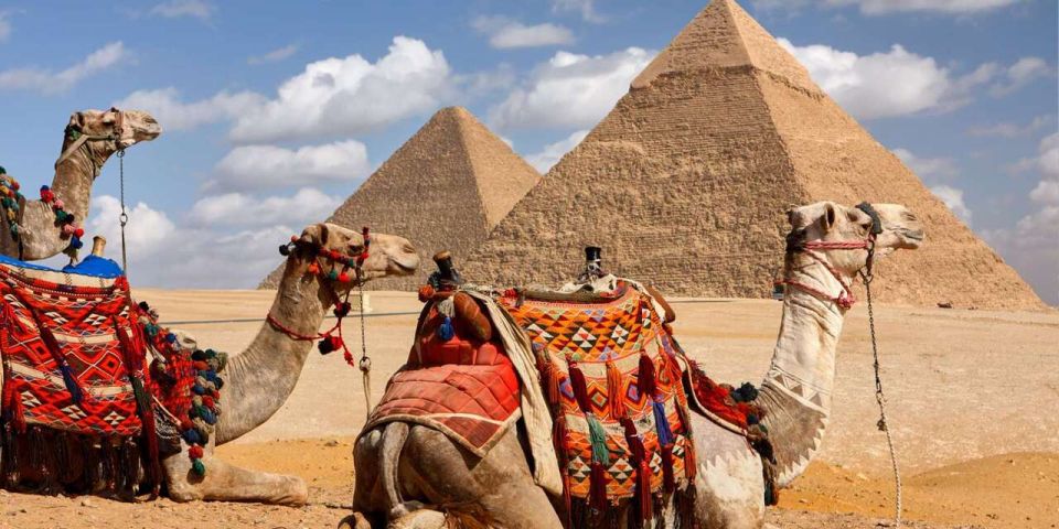 From Safaga/Soma Bay: Pyramids & Egyptian Museum Day Tour - Itinerary Highlights