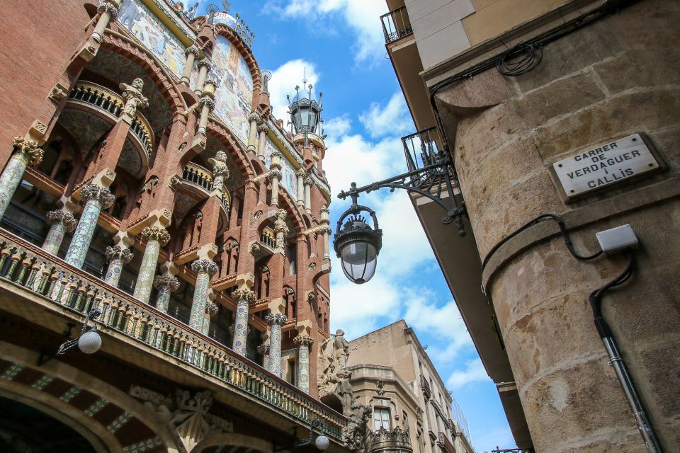 From Salou: Barcelona City Center Tour - Itinerary Highlights