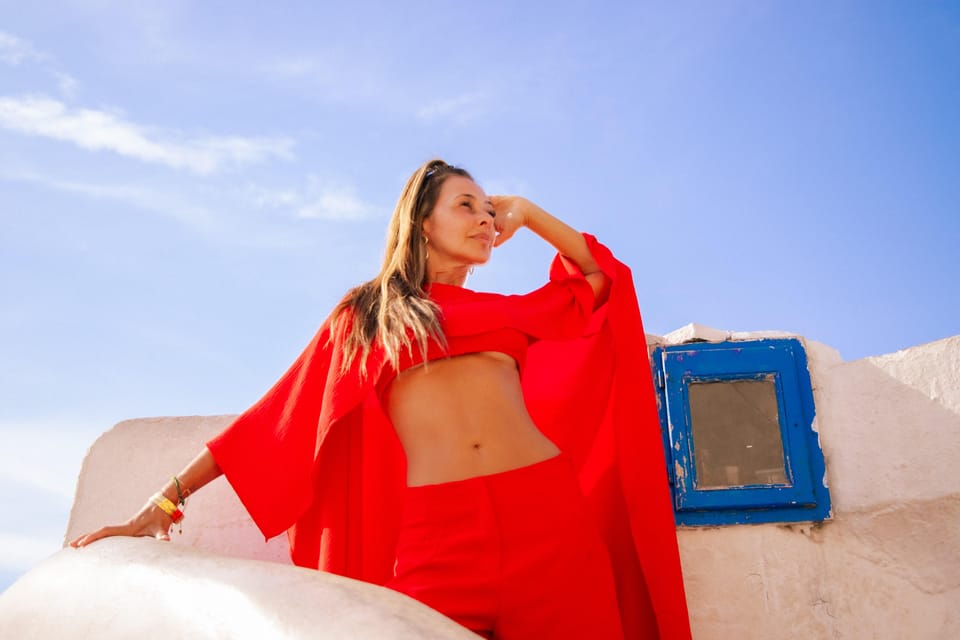 From Santorini: 40-Minute Oia Photoshoot With Pro - Pricing and Booking