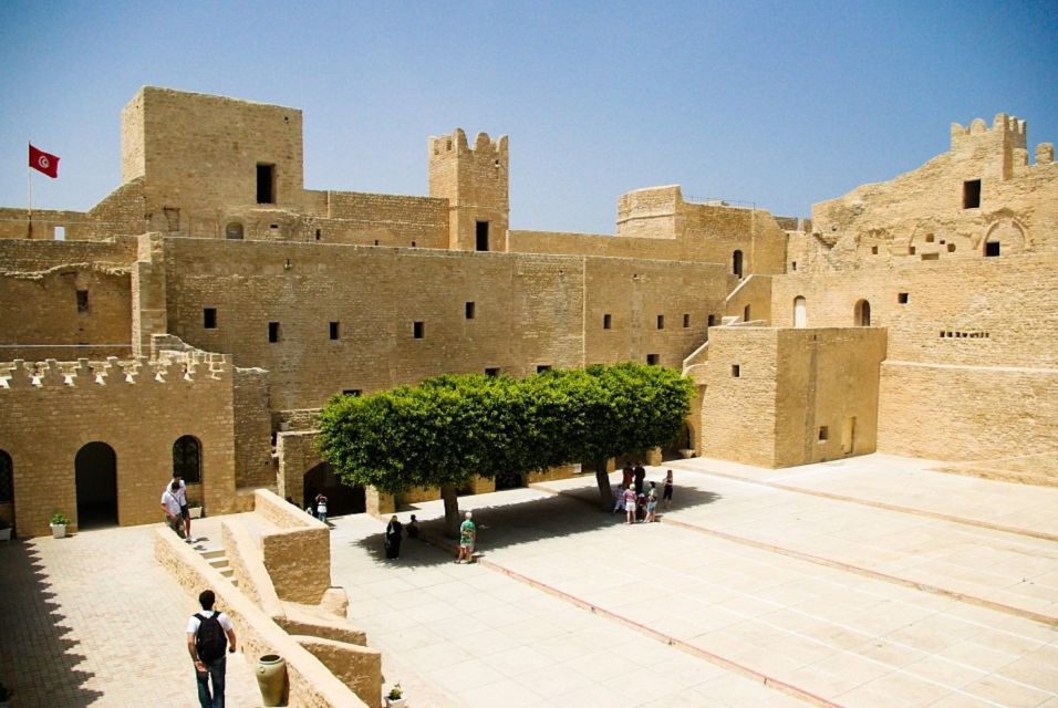 From Tunis: Full-Day El Jem and Monastir Tour - Itinerary Highlights