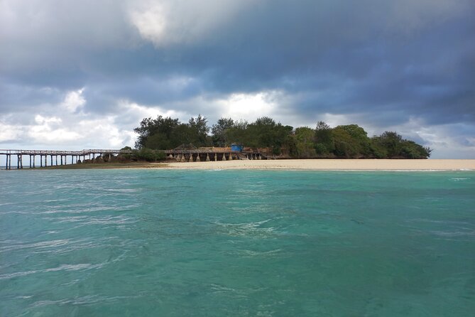 Full-Day Prison Island, Nakupenda and Stone Town Tour With Lunch Buffet - Key Attractions Explored
