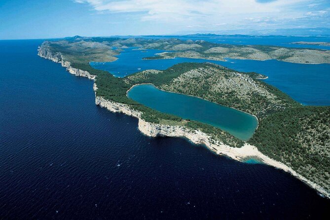 Full Day PRIVATE Tour (10-12 People)On Custom Made Motorsailor - Meal and Drink Offerings