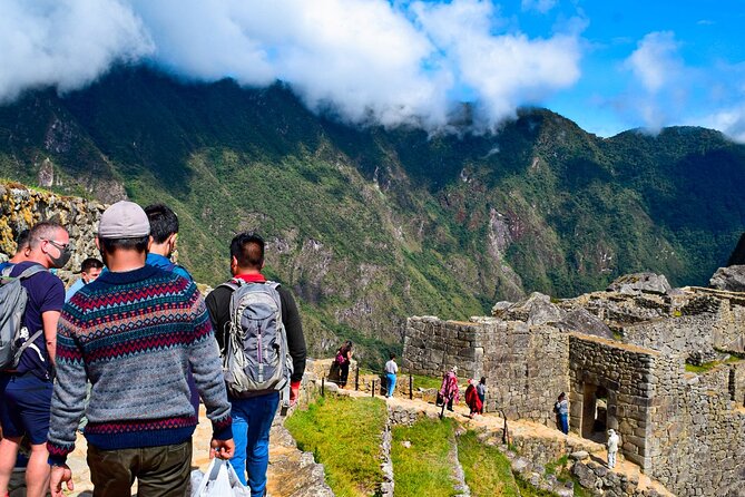 Full-Day Private Tour in Machupicchu With Expedition Train - Pricing and Cancellation