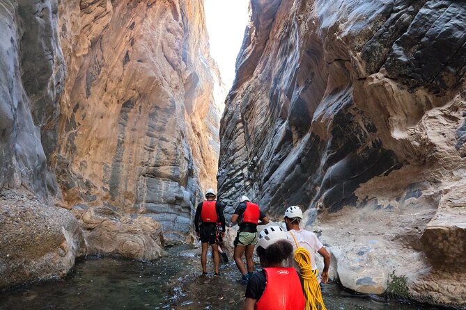 Full Day - Snake Canyon Adventure Tour in Jebel Shams Region - Inclusions and Amenities