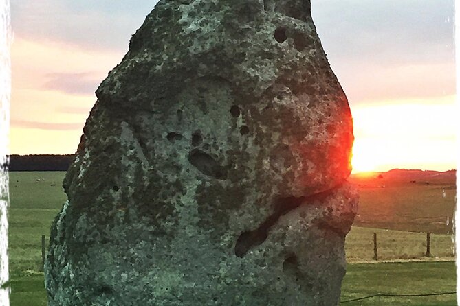 Full-Day Stonehenge and Avebury Tour From Glastonbury - Hearty Pub Lunch