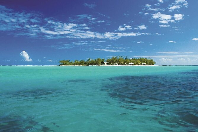 Full Day Tour 5 Island to Ile Aux Cerfs Incl. Lunch and Transfer - Transportation Details