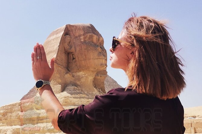 Full-Day Tour to Giza Pyramids, Memphis, and Saqqara With Lunch - Giza Pyramids Experience