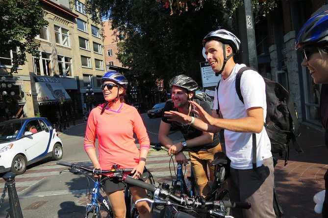 Gastown, Chinatown & Granville Island - Vancouver Bike Tours - Exploring Gastown