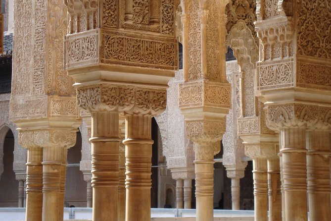 Granada Tour With Alhambra Skip the Line & Pickup From Malaga - Palace Exploration