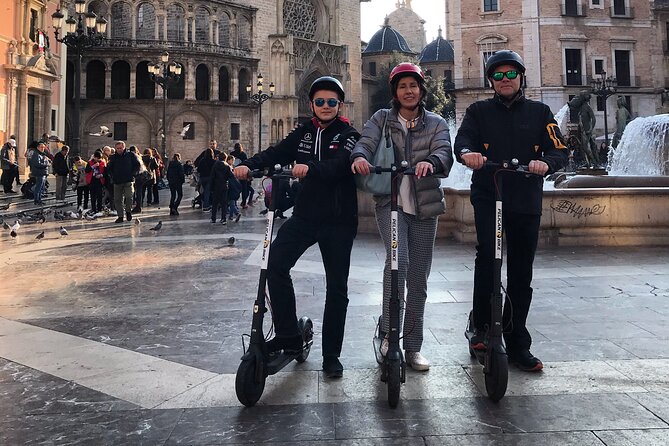 GRAND CITY Group Guided Tour on Bike - Activity Accessibility