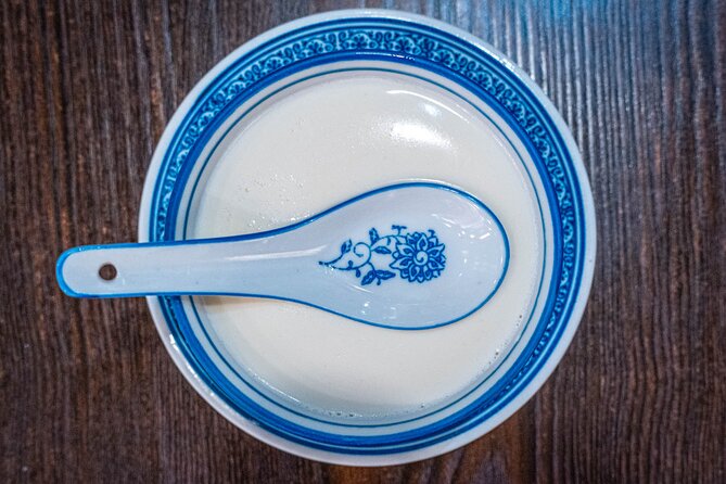 Guangzhou Evening Food Tour Through Local Neighborhood - Tour Duration and Meeting Point