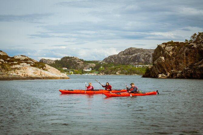 Guided Kayak Tour Bergen - Included Amenities