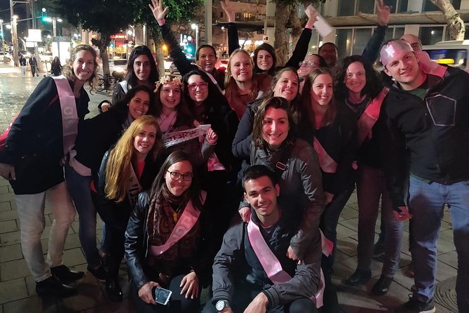 Guided Pub Crawl Night Tour at Tel Aviv - Highlights of the Experience