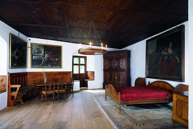 Guided Tour of the Interior in Italian - Language and Duration of the Tour