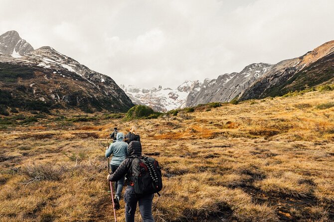 Guided Trek to Laguna Esmeralda With Lunch - Guided Excursion Details