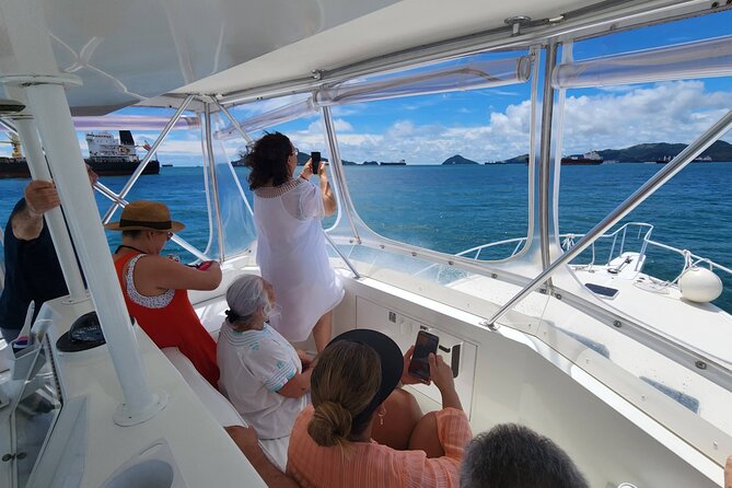 Half-Day Fishing and Cruising Panama Bay Tour in Private Yacht - Vessel Details and Amenities