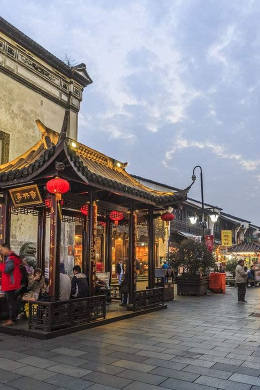 Hangzhou Night Tour 6 Harmonies Pagoda Qiantang River Cruise - Experience and Professional Service