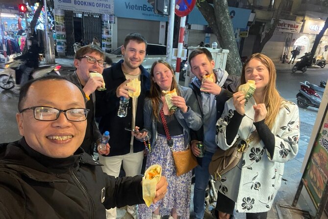 HANOI FOOD TOUR With A Real Foodie: FOOD+DRINK+LOCAL LIFE+CULTURE - Unique Culinary Experiences