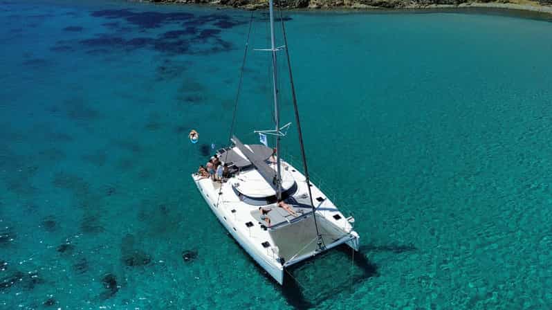 Heraklion: Dia Island Small Group Catamaran Cruise With Meal - Itinerary and Experience
