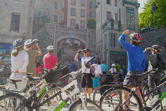 Historical Lower Town & Neighborhoods Bike Tour - Inclusions and Amenities
