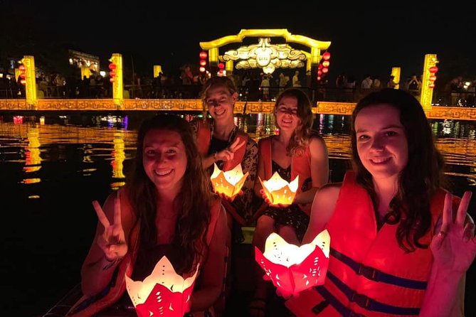 Hoi an Food Trail by Night With Boat Trip - Culinary Delights to Savor