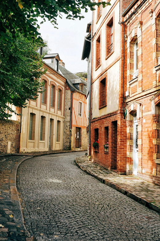 Honfleur: Private Guided Walking Tour With Local Guide - Experience Details