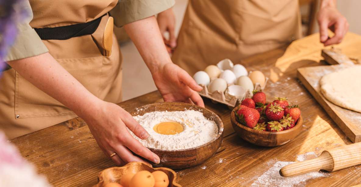 Hong Kong: Traditional Chinese Baked Goods DIY Workshop - Baking Experience