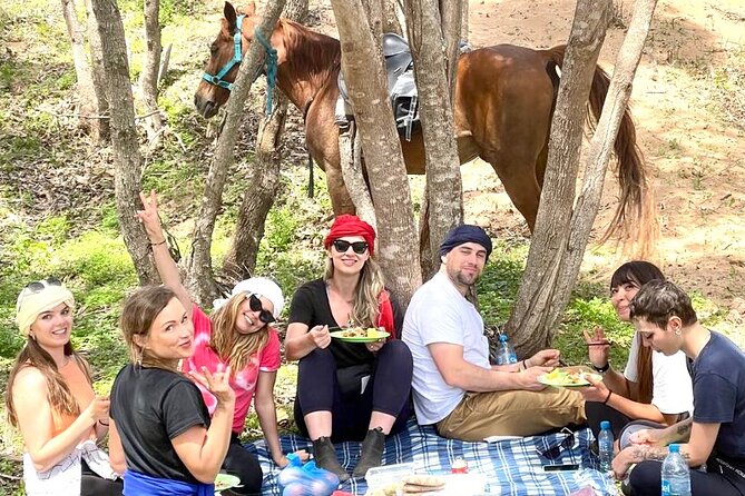 Horseback Riding Day + Picnic - Meeting and Return Points
