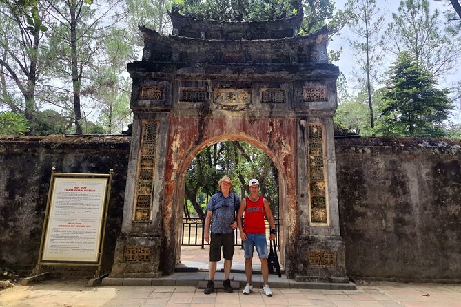 Hue Half Day Tour: Perfume River, Hue Citadel, Dong Ba Market - Inclusions and Amenities
