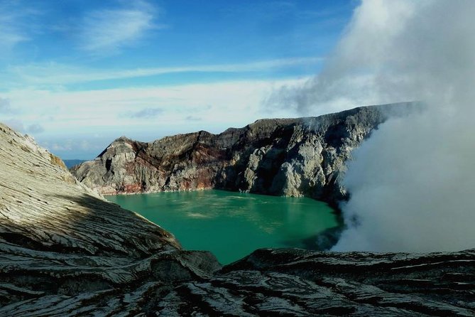 Ijen Blue Fire & Sunrise Sharing Tour - Unique Features of Ijen