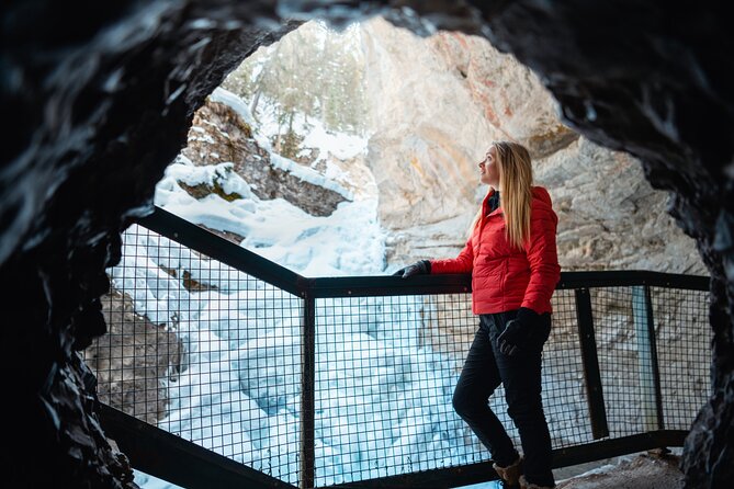 Johnston Canyon Icewalk - Tour Logistics and Meeting Point